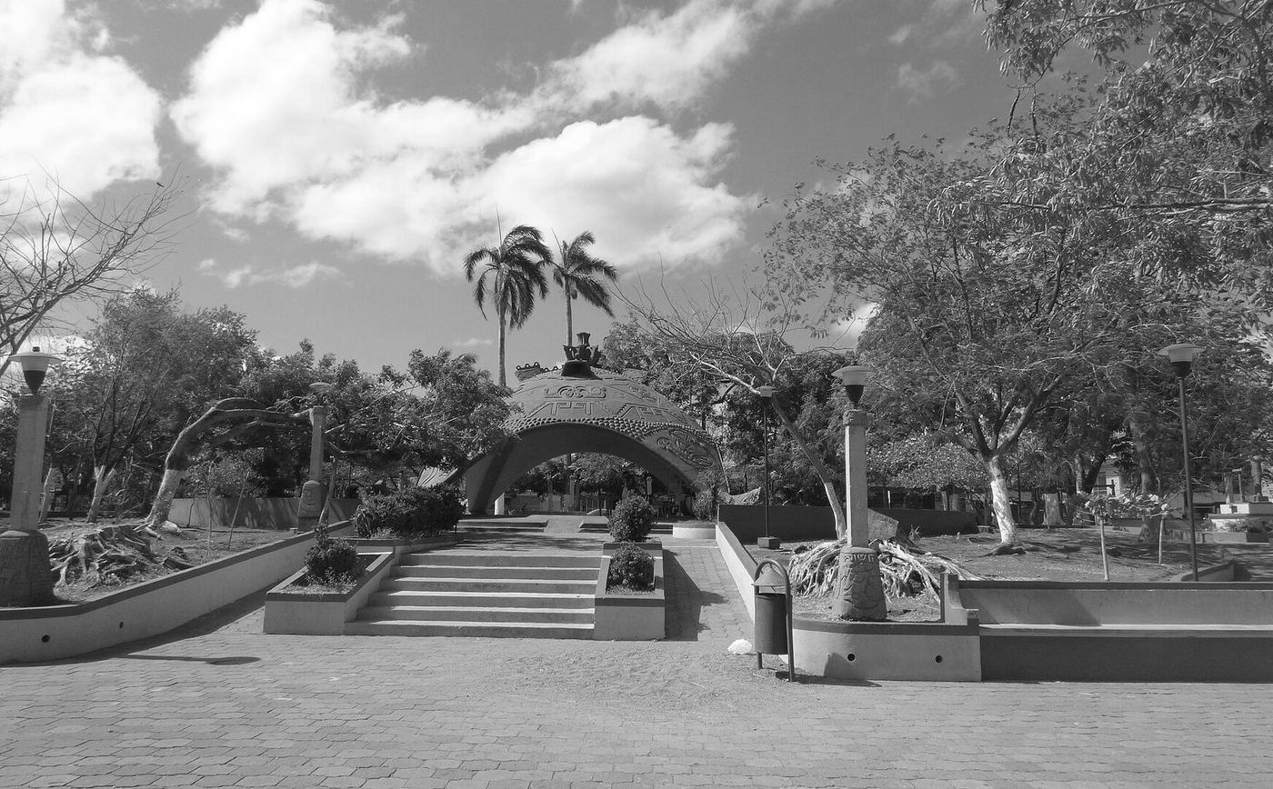 El parque central de Santa Cruz de Guanacaste, en Costa Rica, el pueblo donde Juan Stam fue pastor al llegar a Costa Rica
