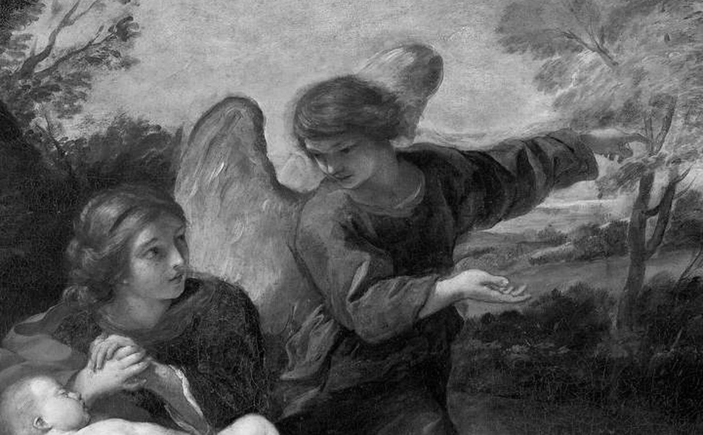 Un ángel le señala a Agar una fuente de agua mientras ella sostiene a su hijo dormido en el desierto